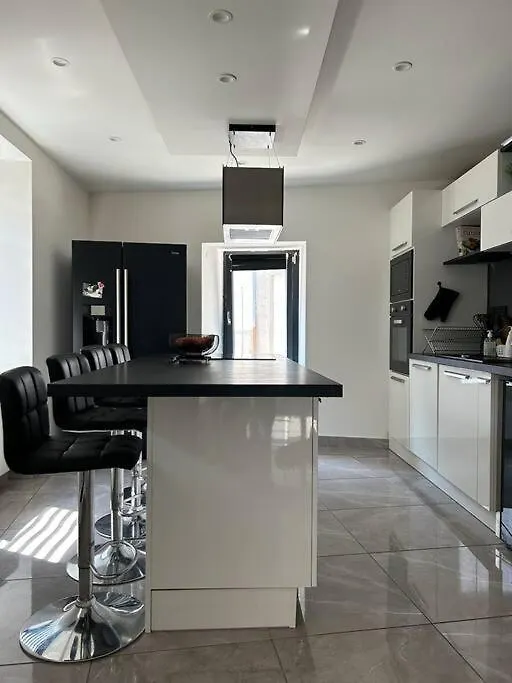 Maison A Chateaugay Balneo Villa Holiday home